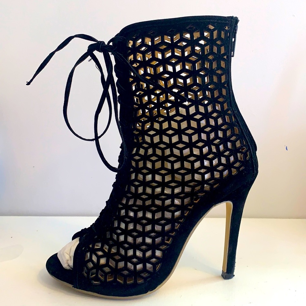 Black Size 7.5 Lace-Up Heels